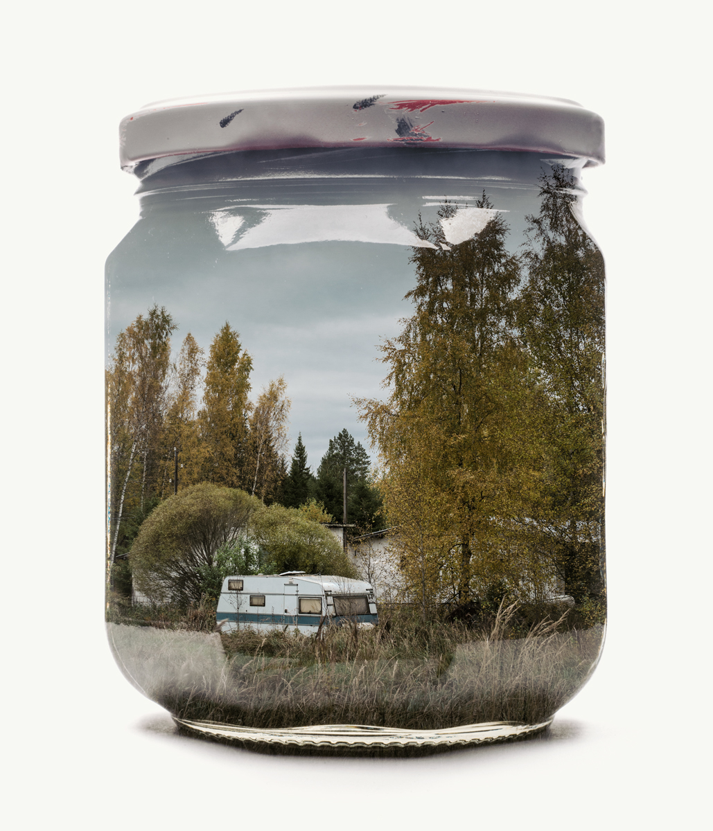 Des paysages en double exposition dans des bocaux par Christoffer Relander des paysages en double exposition dans des bocaux par Christoffer Relander 11 des-paysages-en-double-exposition-dans-des-bocaux-par-Christoffer-Relander-9