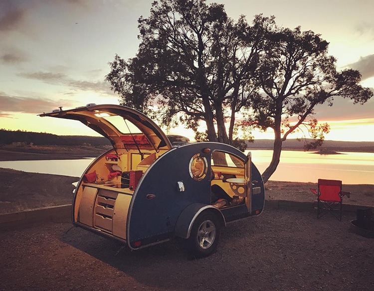 Le Vistabule : une remorque de camping vintage en forme de larme Le vistabule une remorque de camping vintage en forme de larme 6 Le vistabule : une remorque de camping vintage en forme de larme 6