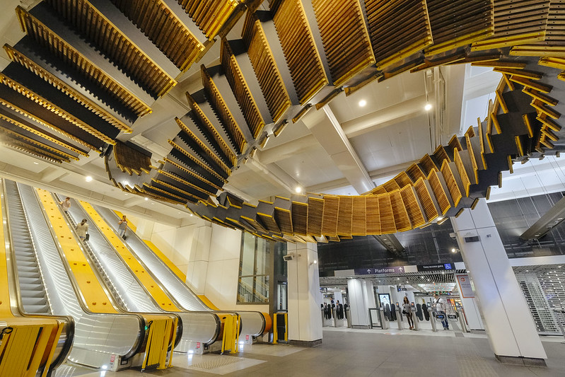 Interloop: des sculptures avec de vieux escalators de plus 80 ans par Chris Fox des sculptures avec de vieux escalators de plus 80 ans par Chris Fox 11 des-sculptures-avec-de-vieux-escalators-de-plus-80-ans-par-Chris-Fox-11