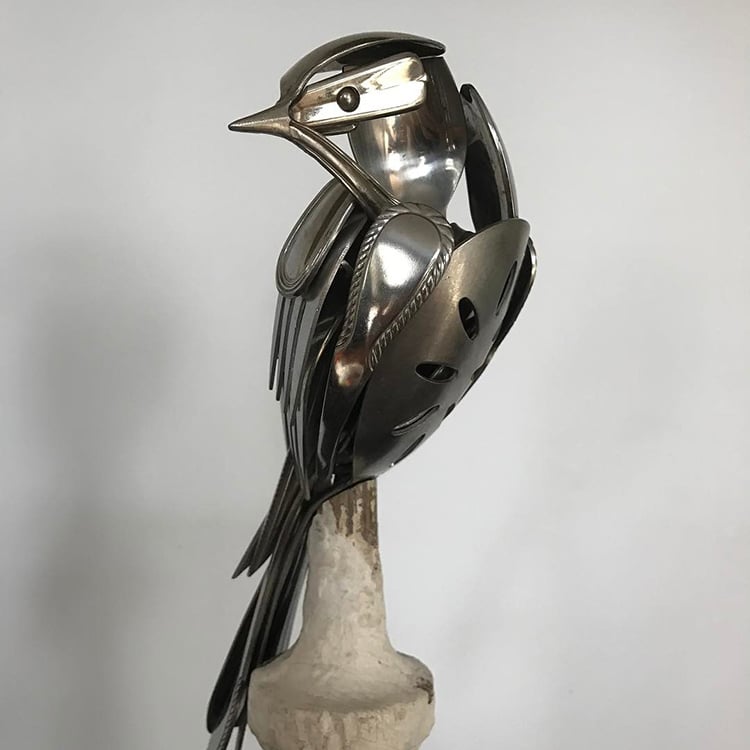 Des sculptures d'oiseaux en recyclage de couverts et autres métaux par Matt Wilson des sculptures d oiseaux en recyclage de couverts et autres metaux par Matt Wilson 13 Des sculptures d'oiseaux en recyclage de couverts et autres métaux par Matt Wilson 13