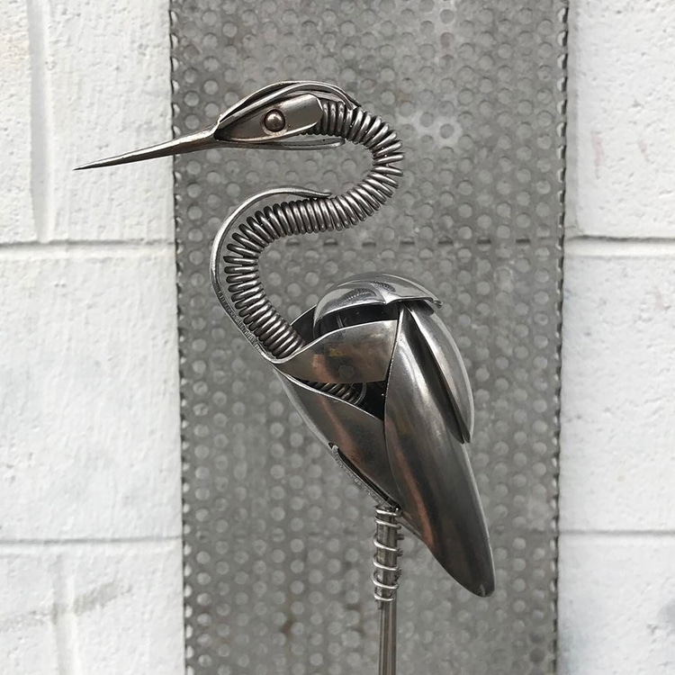 Des sculptures d'oiseaux en recyclage de couverts et autres métaux par Matt Wilson des sculptures d oiseaux en recyclage de couverts et autres metaux par Matt Wilson 20 Des sculptures d'oiseaux en recyclage de couverts et autres métaux par Matt Wilson 20