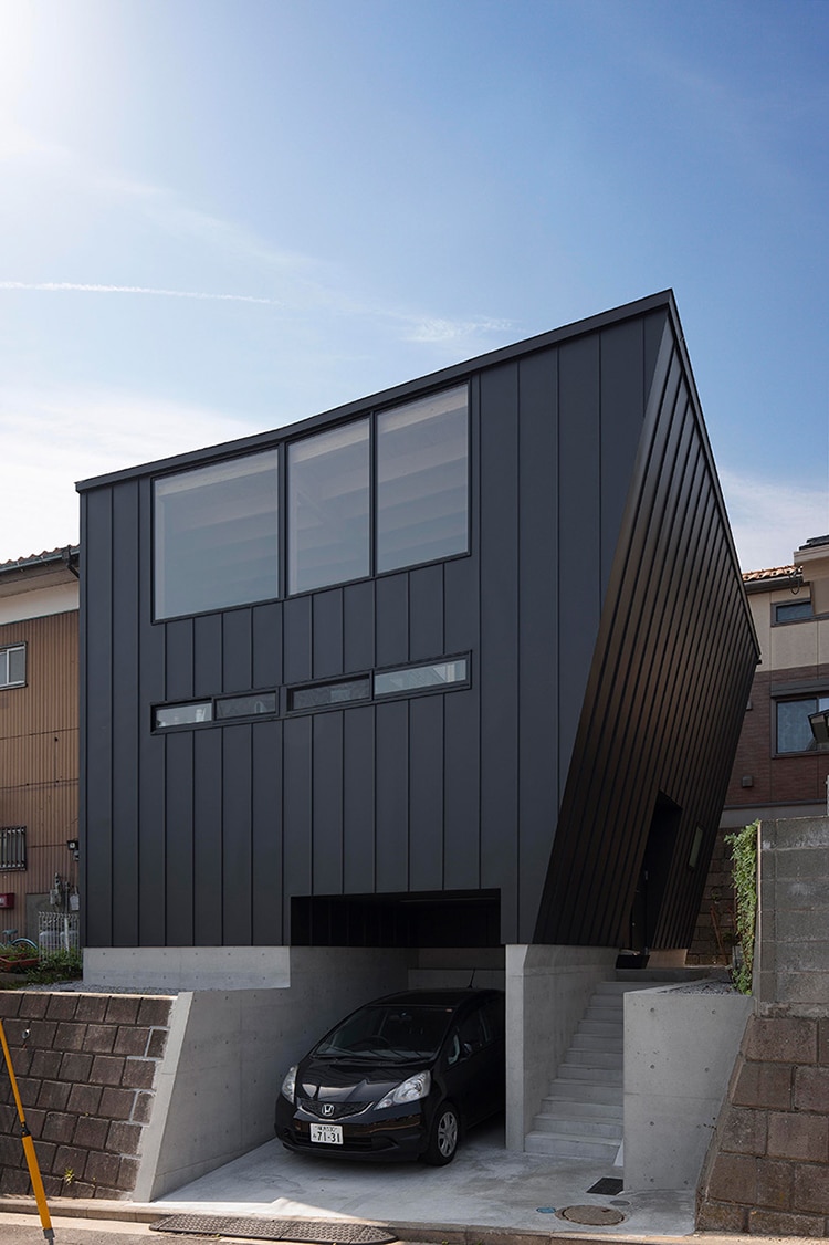 Une bibliothèque anti-sismique et escaladable signée Shinsuke Fujii une bibliotheque anti tremblement de terre par Shinsuke Fujii 8 Une bibliothèque anti-sismique et escaladable signée Shinsuke Fujii 8