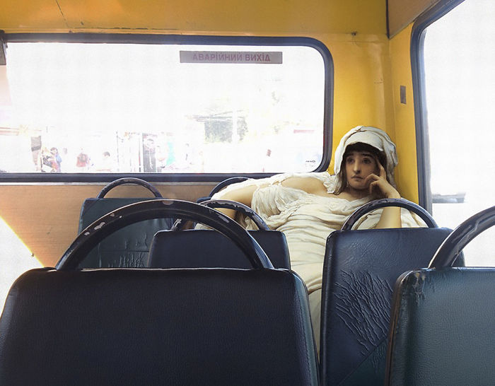 Quand les dieux prennent le métro : les collages anachroniques d’Alexey Kondakov De nouveaux melanges de classiques de la peinture et de vie moderne par Alexey Kondakov 9 Quand les dieux prennent le métro : les collages anachroniques d’Alexey Kondakov 9