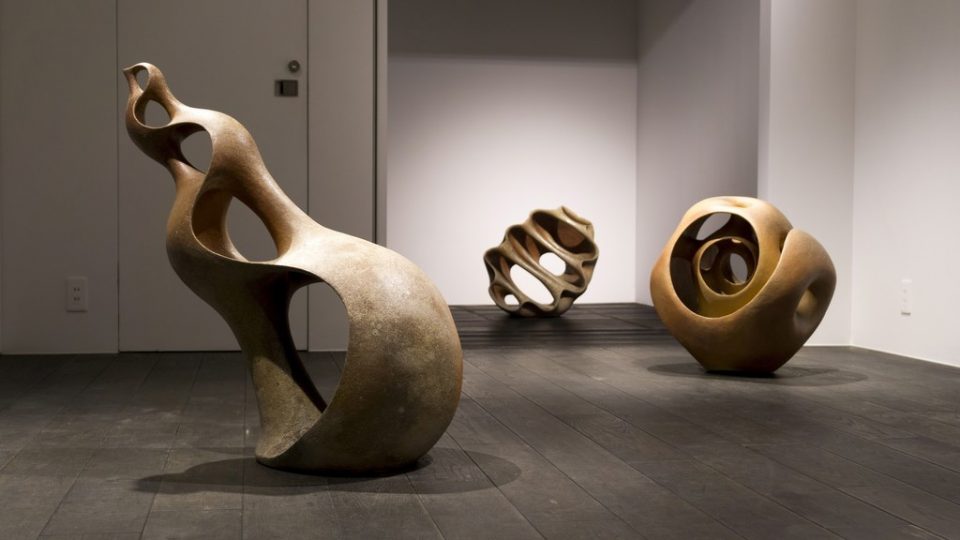Les sculptures organiques de Toru Kurokawa : la céramique défiant la gravité les sculptures ruisselantes de Toru Kurokawa 7 Les sculptures ruisselantes de Toru Kurokawa 7