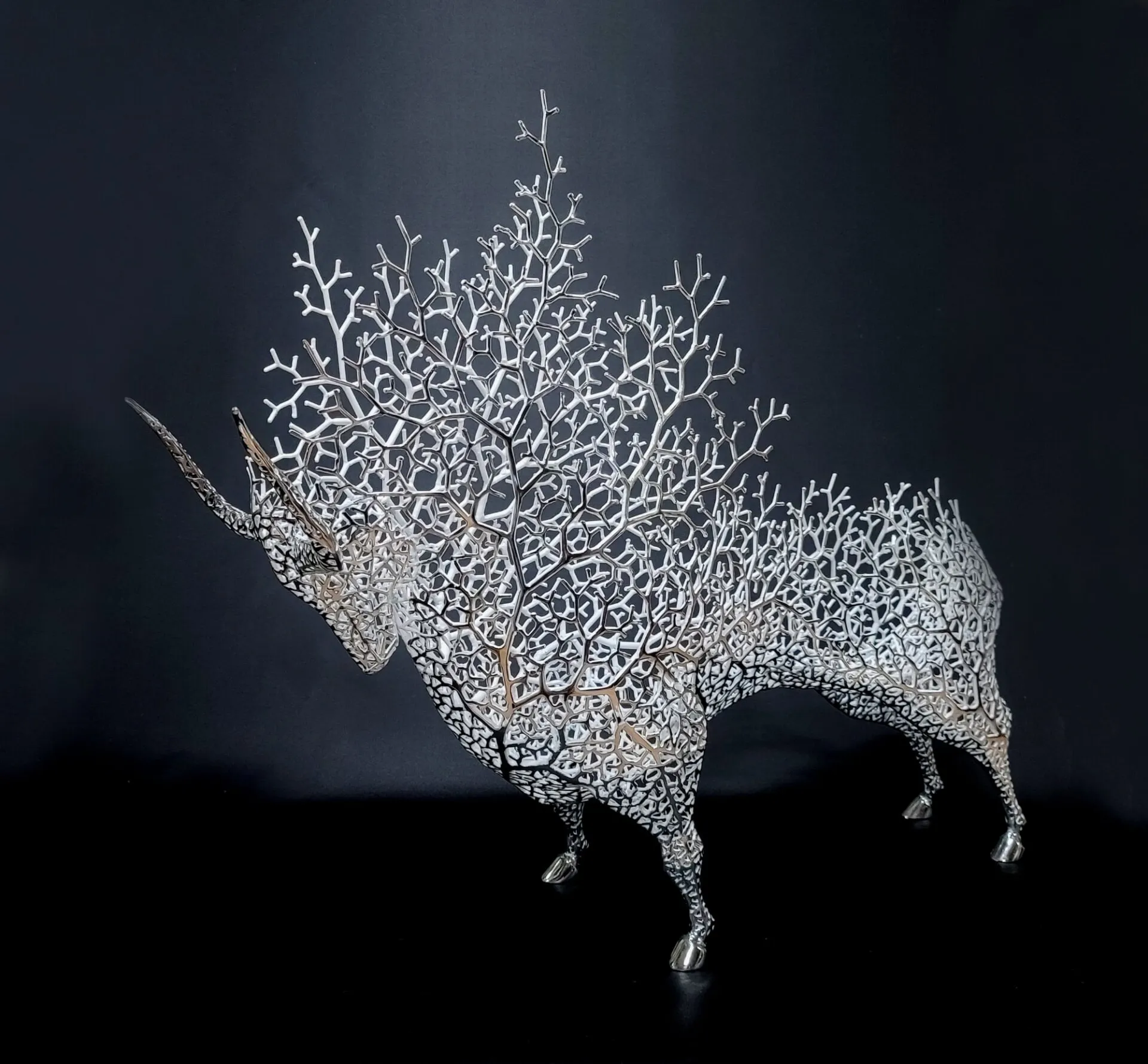 Les sculptures d'animaux en branches métalliques de Kang Dong Hyun De nouvelles sculptures d animaux en branches de metal par Kang Dong Hyun 5 De-nouvelles-sculptures-d-animaux-en-branches-de-metal-par-Kang-Dong-Hyun-5