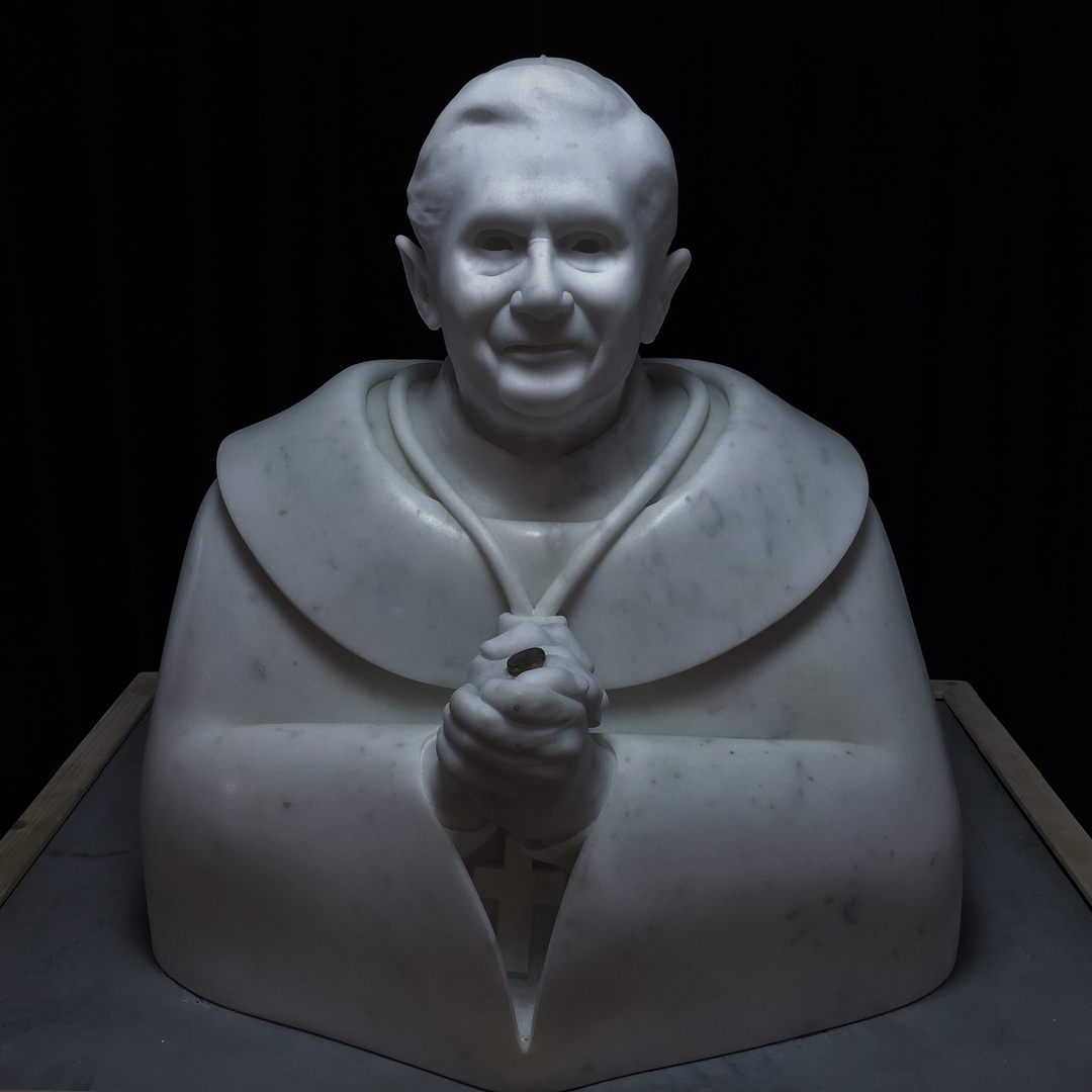 Jago, le sculpteur italien moderne qui donne vie au marbre JAGO Habemus Hominem 35 JAGO-Habemus-Hominem-35