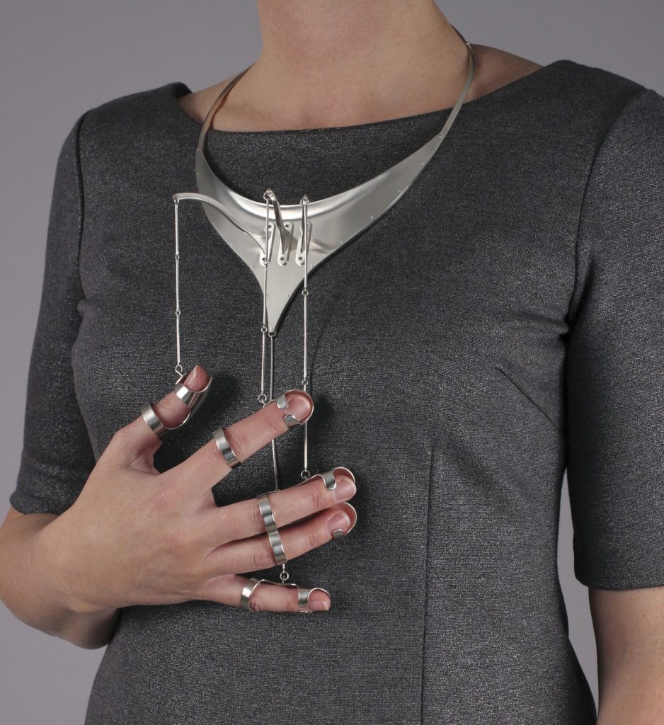 Les bijoux gestuels de Jennifer Crupi Les bijoux gestuels de Jennifer Crupi 4 Les-bijoux-gestuels-de-Jennifer-Crupi-4