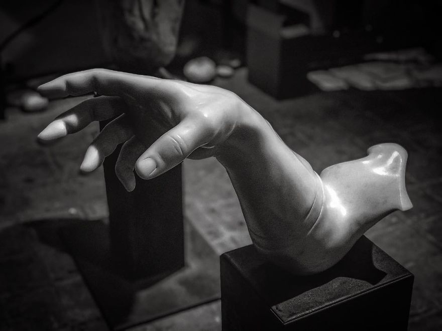 Jago, le sculpteur italien moderne qui donne vie au marbre Les sculptures tres realistes de Jago Jacopo Cardillo 10 Les-sculptures-tres-realistes-de-Jago-Jacopo-Cardillo-10