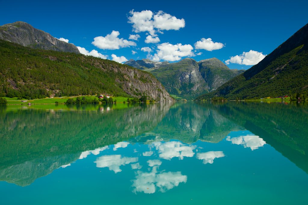 Mirrors - Mountains : des montagnes en reflets dans des lacs par Mikolaj Gospodarek Mirrors Mountains des montagnes en reflets dans des lacs par Mikolaj Gospodarek 6 Mirrors-Mountains-des-montagnes-en-reflets-dans-des-lacs-par-Mikolaj-Gospodarek-6