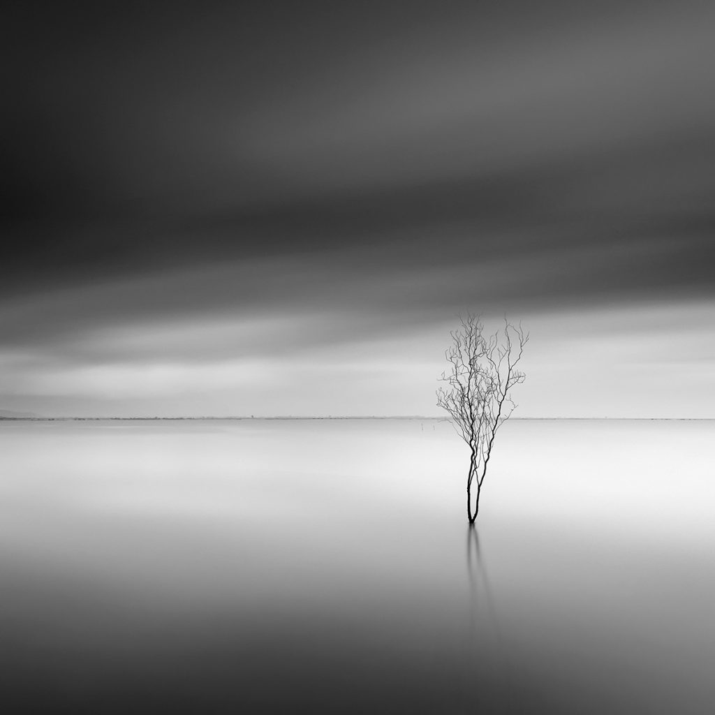 Secret Waters : la poésie aquatique en noir et blanc de George Digalakis Secret Waters de magnifiques photos en noir et blanc de l eau par George Digalakis 13 Secret-Waters-de-magnifiques-photos-en-noir-et-blanc-de-l-eau-par-George-Digalakis-13