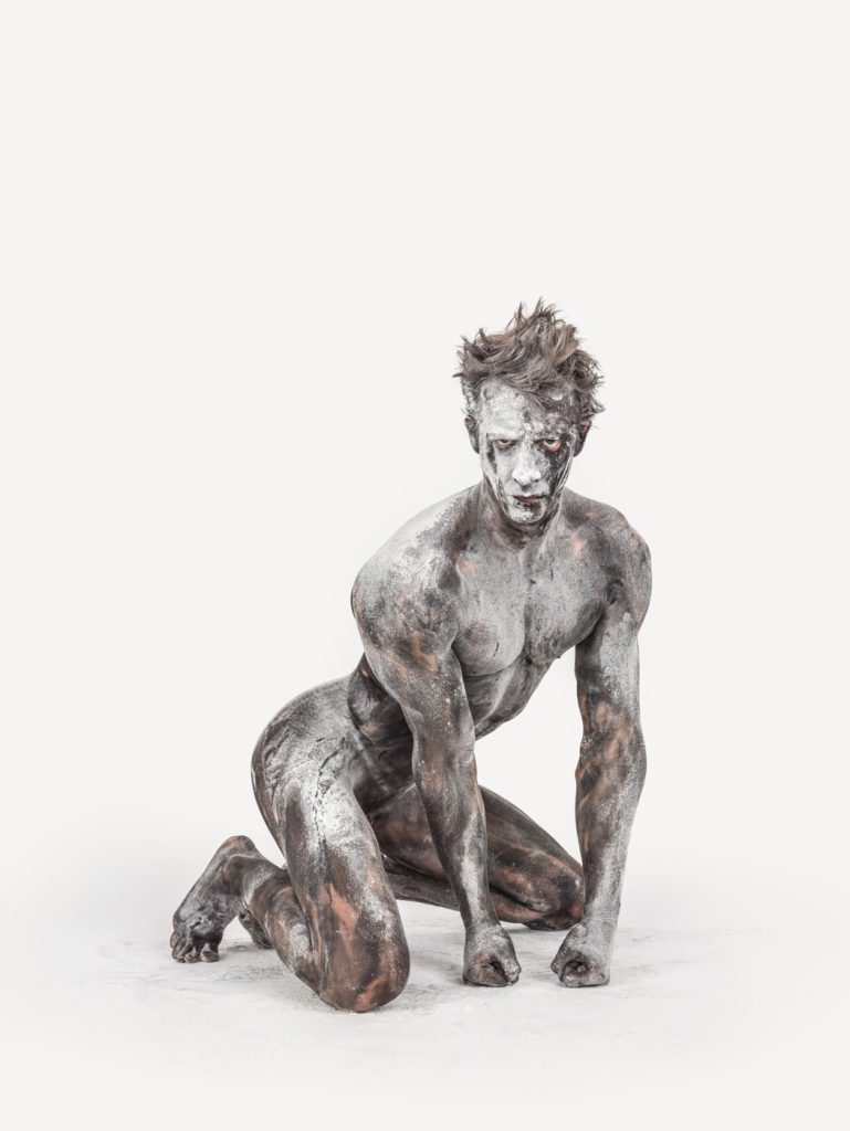 Transfiguration de Ben Hopper : quand le corps devient sculpture vivante Transfiguration des sculptures ou dessins vivants par Ben Hopper 11 Transfiguration-des-sculptures-ou-dessins-vivants-par-Ben-Hopper-11