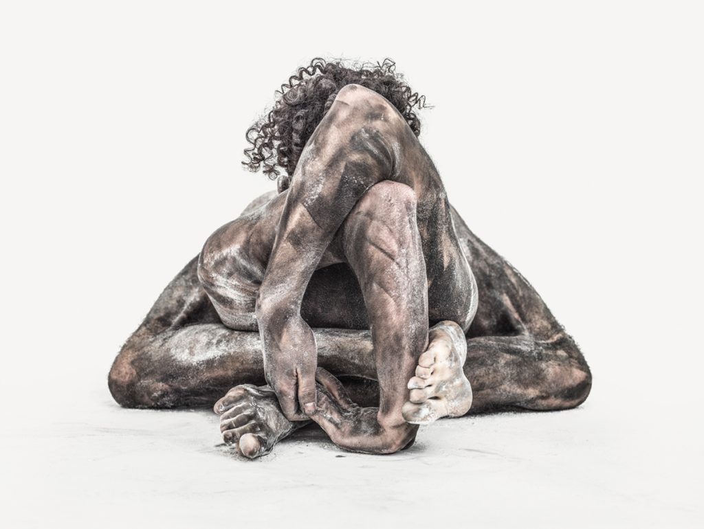 Transfiguration de Ben Hopper : quand le corps devient sculpture vivante Transfiguration des sculptures ou dessins vivants par Ben Hopper 8 Transfiguration-des-sculptures-ou-dessins-vivants-par-Ben-Hopper-8