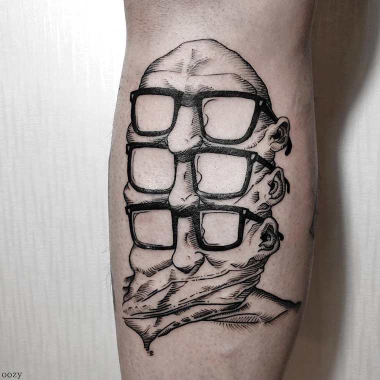 Le noir sublime du macabre : les tatouages envoûtants de Oozy les tatouages macabres noir et blanc de Oozy 12 les-tatouages-macabres-noir-et-blanc-de-Oozy-12