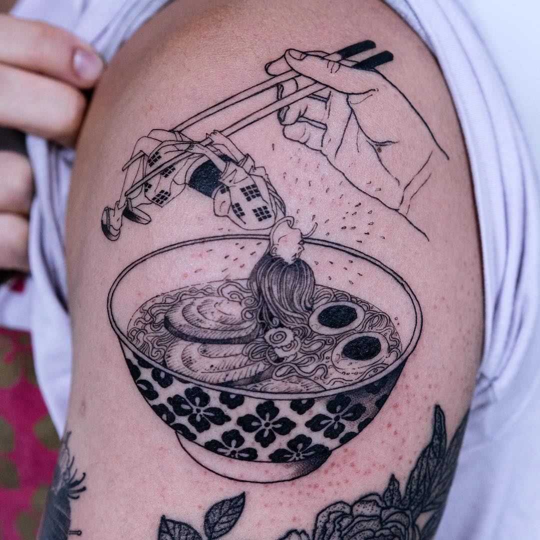 Le noir sublime du macabre : les tatouages envoûtants de Oozy les tatouages macabres noir et blanc de Oozy 3 les-tatouages-macabres-noir-et-blanc-de-Oozy-3