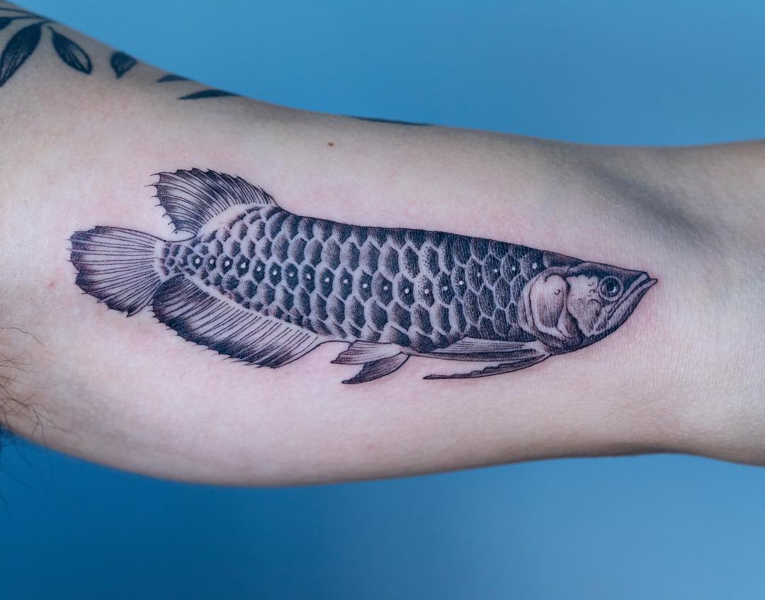 Le noir sublime du macabre : les tatouages envoûtants de Oozy les tatouages macabres noir et blanc de Oozy 8 les-tatouages-macabres-noir-et-blanc-de-Oozy-8