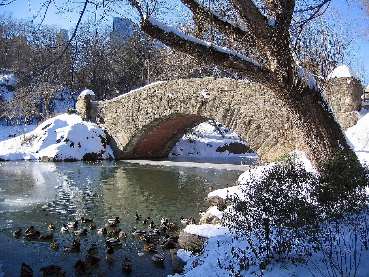 20 ponts mystiques qui semblent mener à un autre monde 20 ponts mystiques qui semblent mener dans un autre monde Gapstow Bridge New York 2 20-ponts-mystiques-qui-semblent-mener-dans-un-autre-monde-Gapstow-Bridge-New-York-2