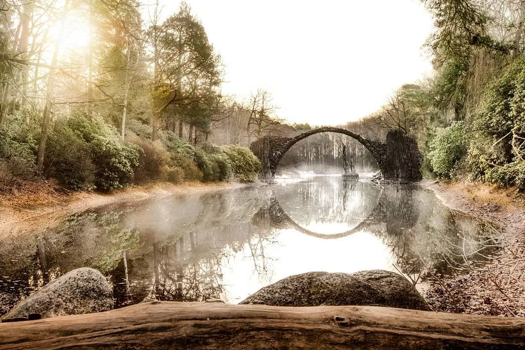 20 ponts mystiques qui semblent mener à un autre monde 20 ponts mystiques qui semblent mener dans un autre monde Rakotzbrucke allemagne 20-ponts-mystiques-qui-semblent-mener-dans-un-autre-monde-Rakotzbrucke-allemagne