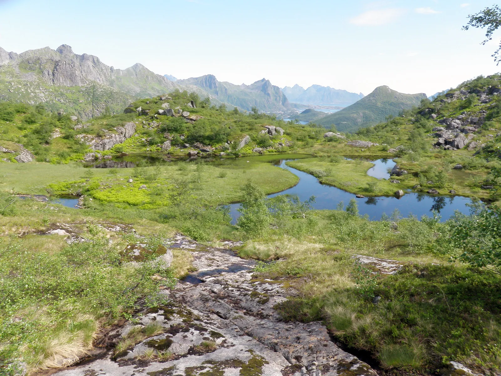 La douceur et la beauté des îles Lofoten, anomalies du cercle arctique La douceur et la beaute des iles Lofoten anomalies du cercle arctique 4 La-douceur-et-la-beaute-des-iles-Lofoten-anomalies-du-cercle-arctique-4