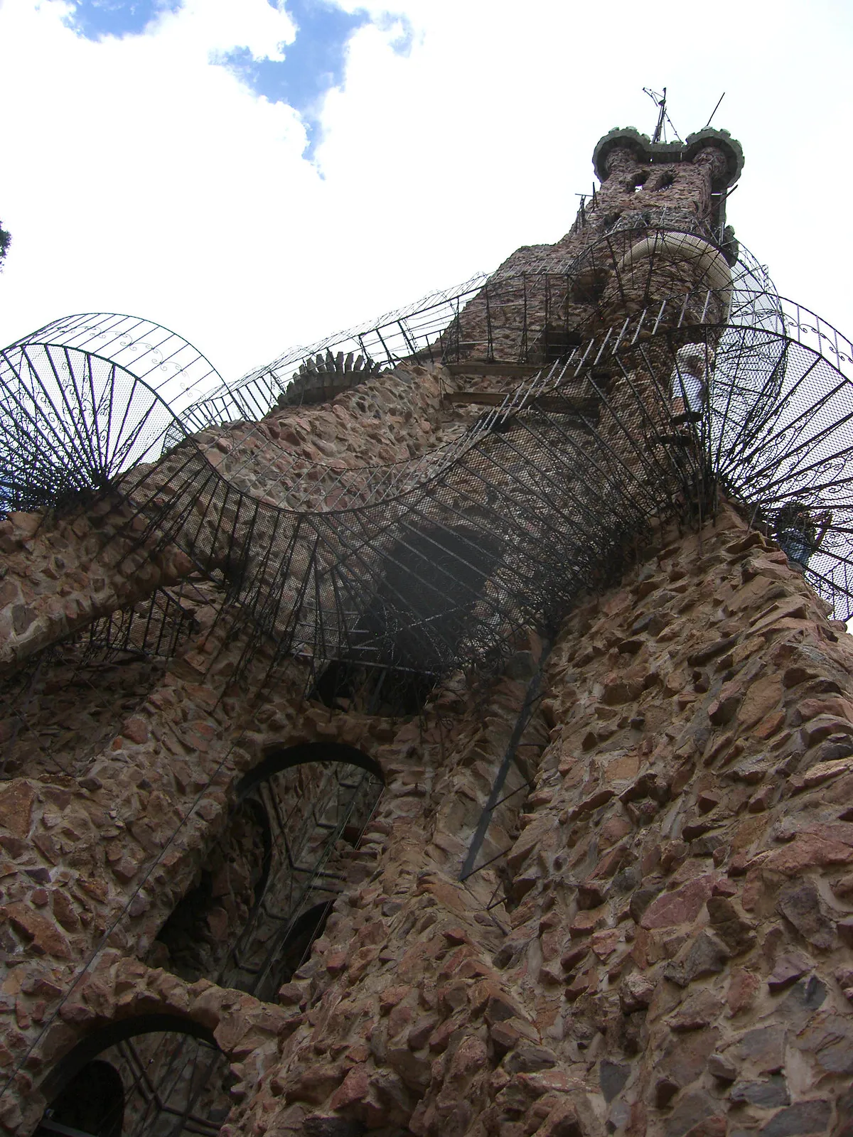 Le château de Bishop, un château "médiéval" au pays des cowboys Le chateau de Bishop castle colorado 8 Le-chateau-de-Bishop-castle-colorado-8