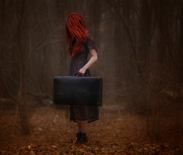 Les portraits et auto-portrait de femme sans visage de Patty Maher Les portraits et auto portraits de femme sans visage de Patty Maher 6 Les-portraits-et-auto-portraits-de-femme-sans-visage-de-Patty-Maher-6