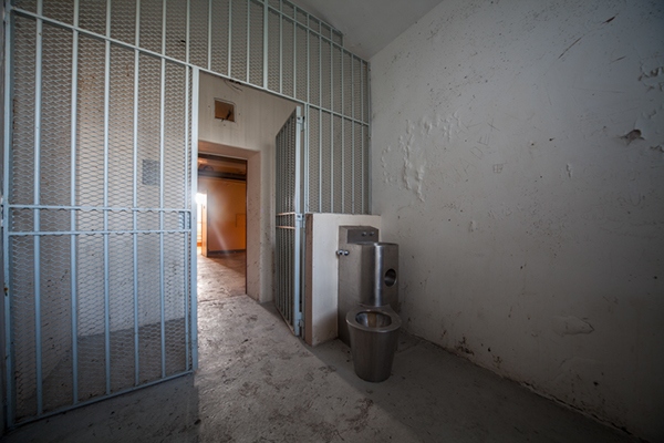 Urbex: visite d'une prison abandonnée par Stefaan Beernaert Urbex visite d une prison abandonnee par Stefaan Beernaert 8 Urbex-visite-d-une-prison-abandonnee-par-Stefaan-Beernaert-8