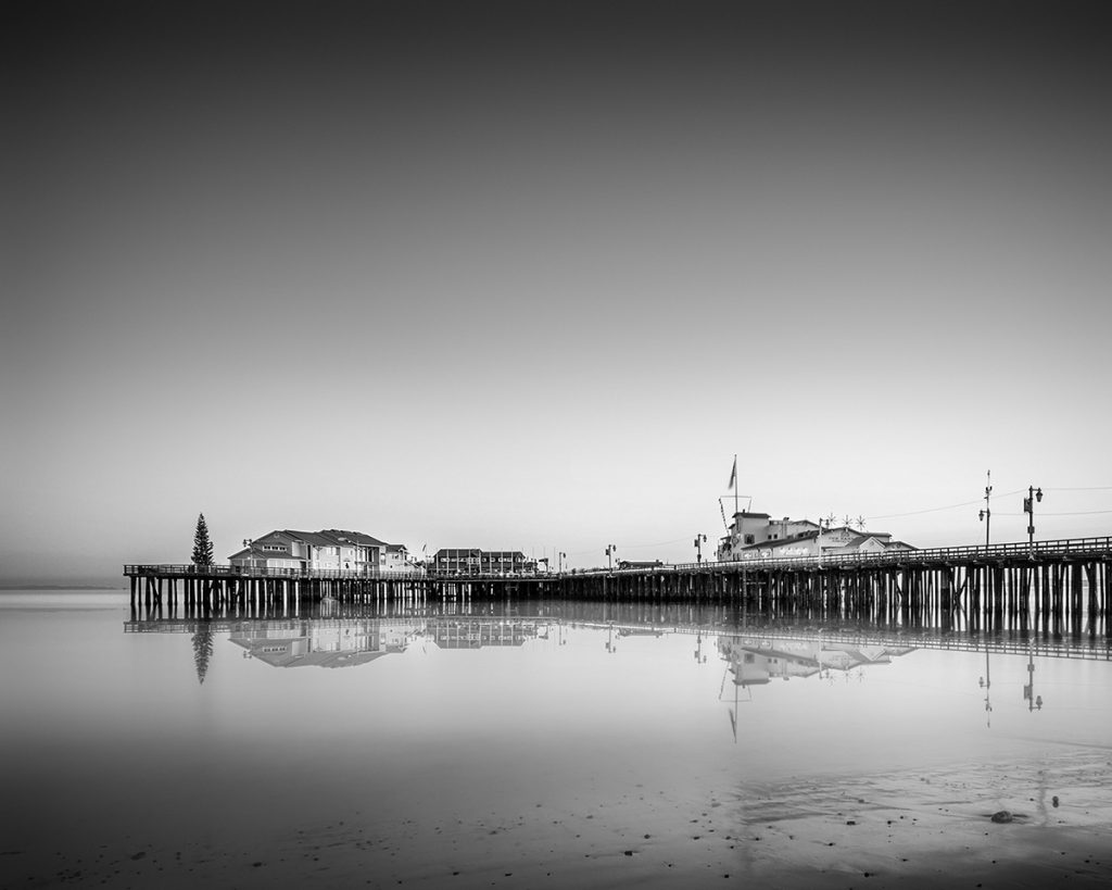 Absence - des paysages marins en noir et blanc par Pygmalion Karatzas absence des paysages marins en noir et blanc par Pygmalion Karatzas 16 santa barbara absence-des-paysages-marins-en-noir-et-blanc-par-Pygmalion-Karatzas-16-santa-barbara