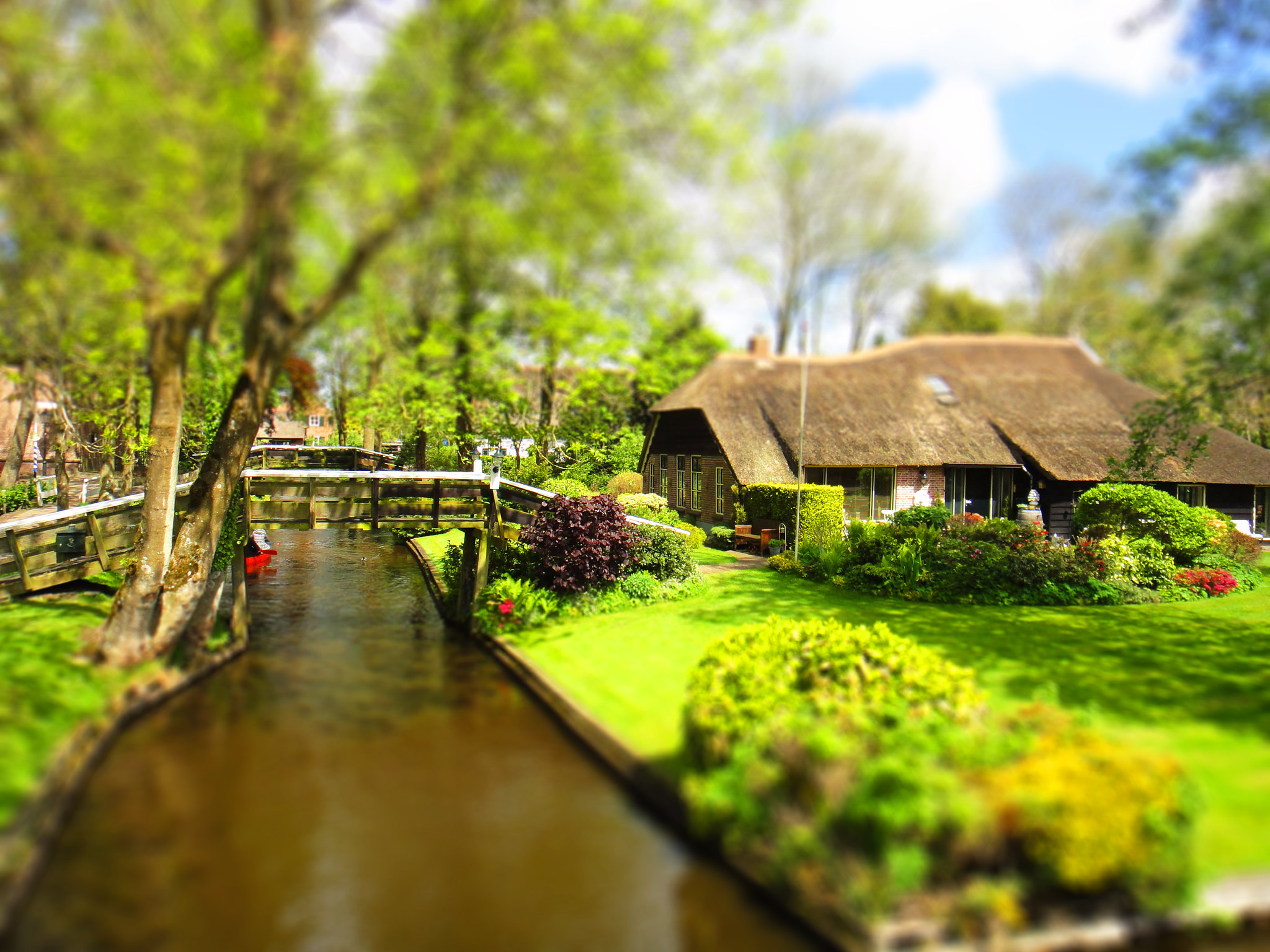 Giethoorn, délicieux village sans route de Hollande giethoorn village sans route venise du nord hollande 1 giethoorn-village-sans-route-venise-du-nord-hollande-1