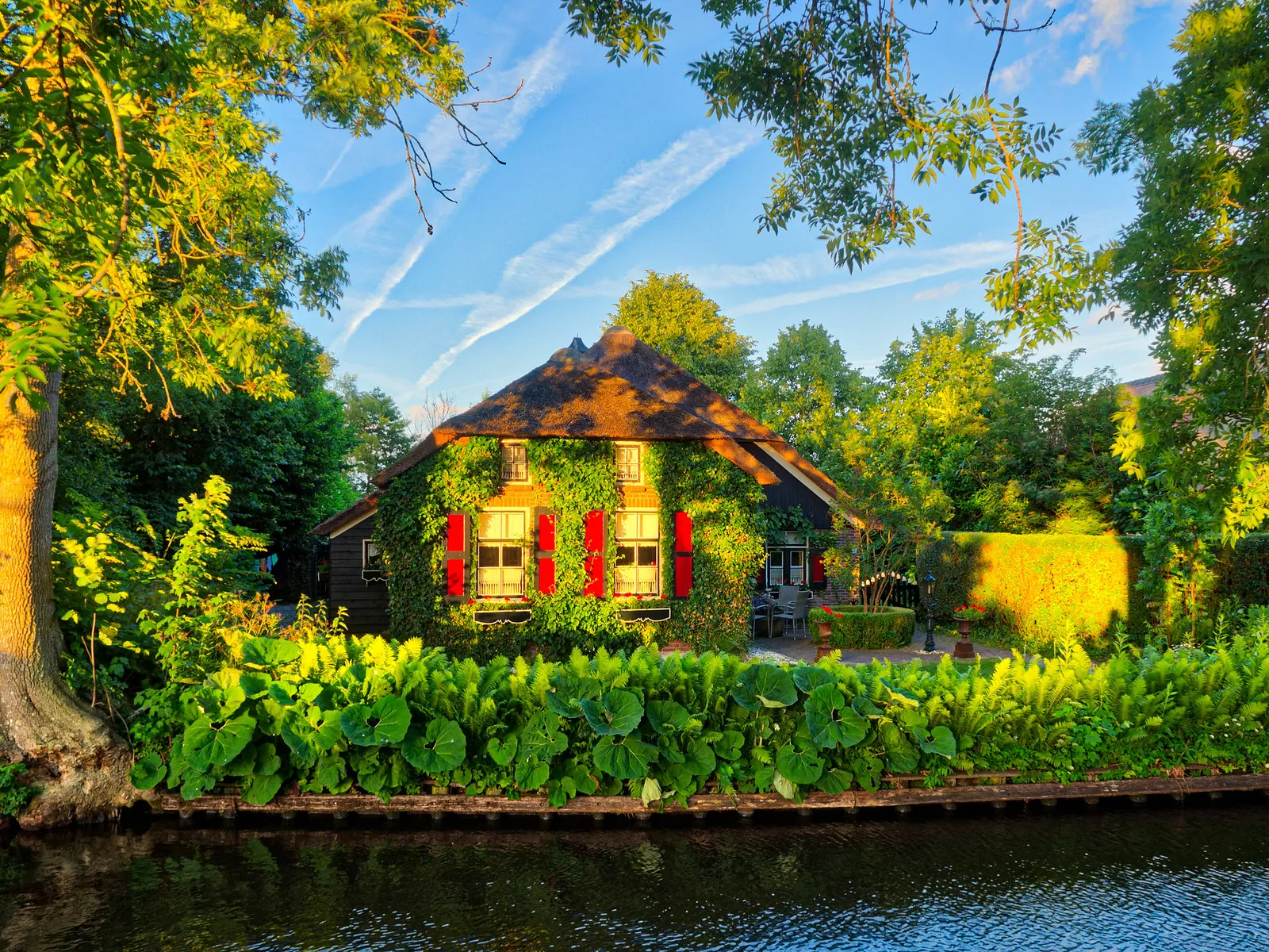 Giethoorn, délicieux village sans route de Hollande giethoorn village sans route venise du nord hollande 2 giethoorn-village-sans-route-venise-du-nord-hollande-2