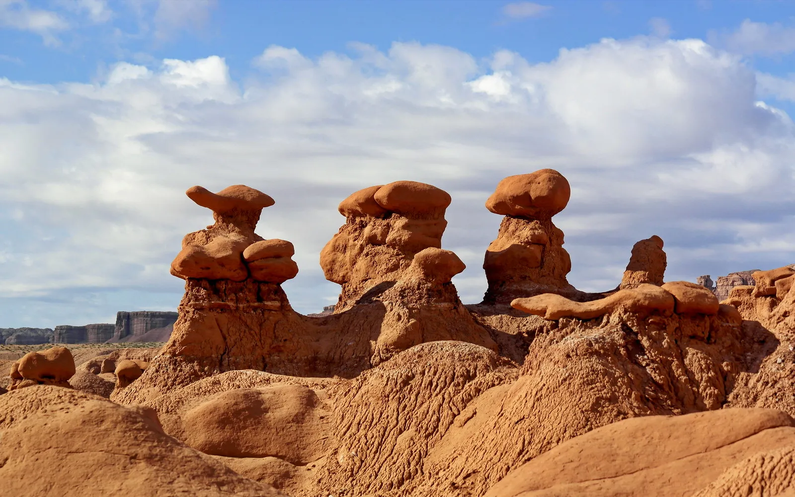 Goblin Valley State Park : la vallée des petits diablotins de pierre goblin valley state park vallee des gobelins 8 goblin-valley-state-park-vallee-des-gobelins-8