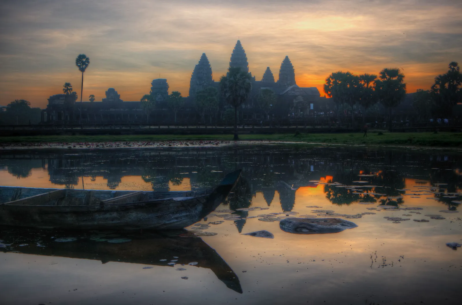 15 vrais endroits qui ont inspiré les films de Disney les vrais endroits inspire les films de disney Atlantide temple Angkor Wat 2 les-vrais-endroits-inspire-les-films-de-disney-Atlantide-temple-Angkor-Wat-2