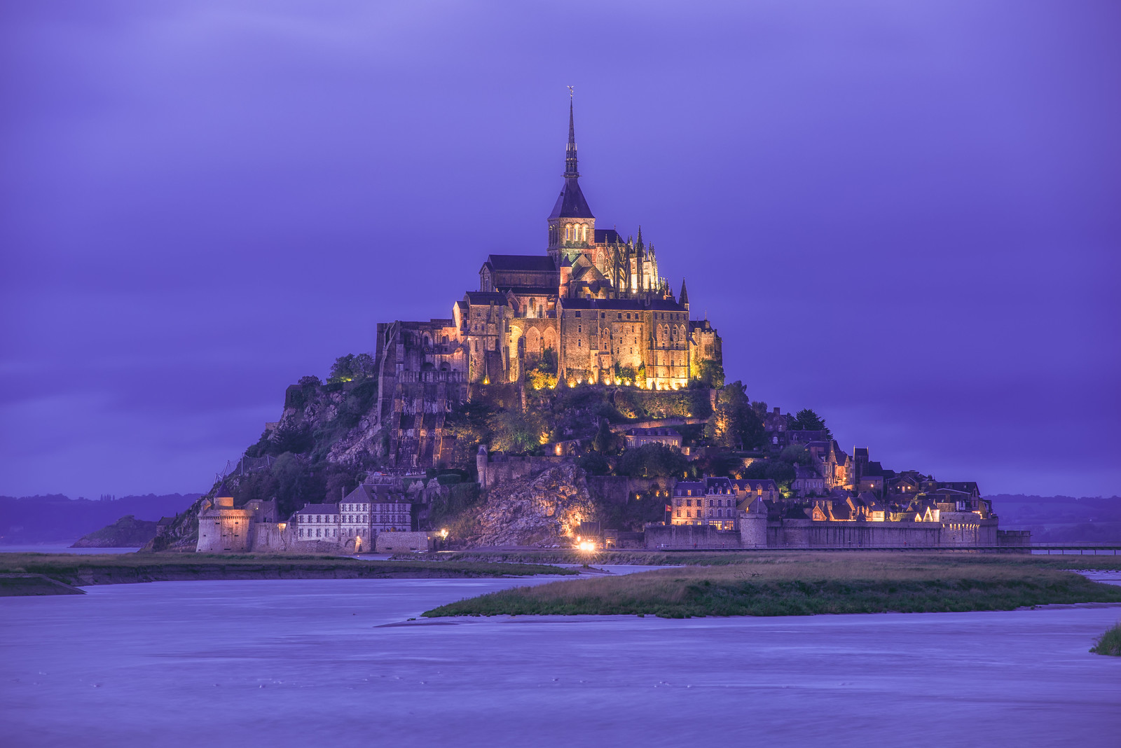 15 vrais endroits qui ont inspiré les films de Disney les vrais endroits inspire les films de disney palais royal raiponce mont saint michel les-vrais-endroits-inspire-les-films-de-disney-palais-royal-raiponce-mont-saint-michel