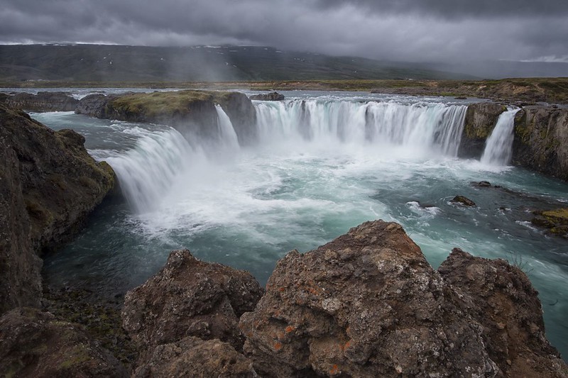 12 magnifiques cascades d'Islande 12 magnifiques cascades d islande Godafoss 2 12-magnifiques-cascades-d-islande-Godafoss-2