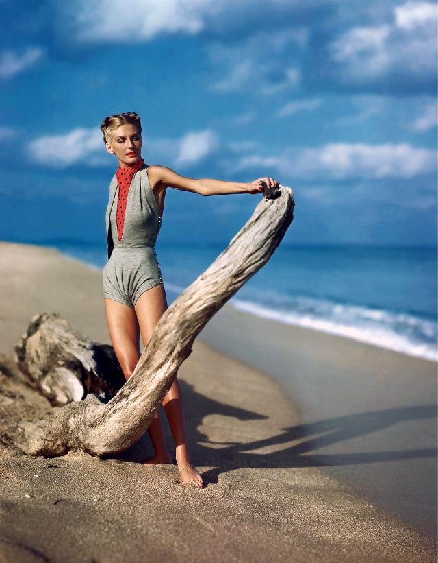 La révolution glamour des maillots de bain pour femmes des années 1940 La revolution glamour des maillots de bain pour femmes des annees 1940 20 La-revolution-glamour-des-maillots-de-bain-pour-femmes-des-annees-1940-20