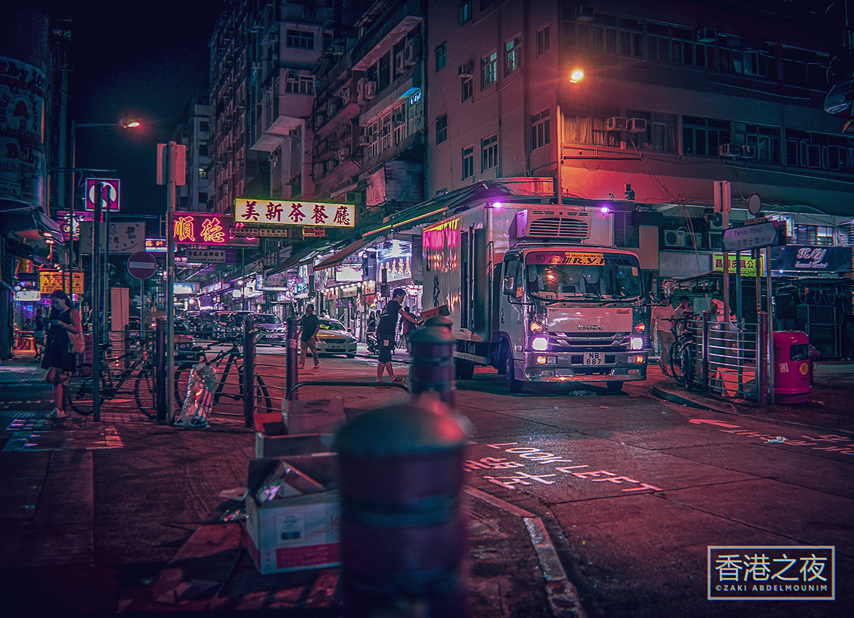 Les rues de Hong Kong au néon par Zaki Abdelmounim Les rues de Hong Kong au neon par Zaki Abdelmounim 23 Les-rues-de-Hong-Kong-au-neon-par-Zaki-Abdelmounim-23