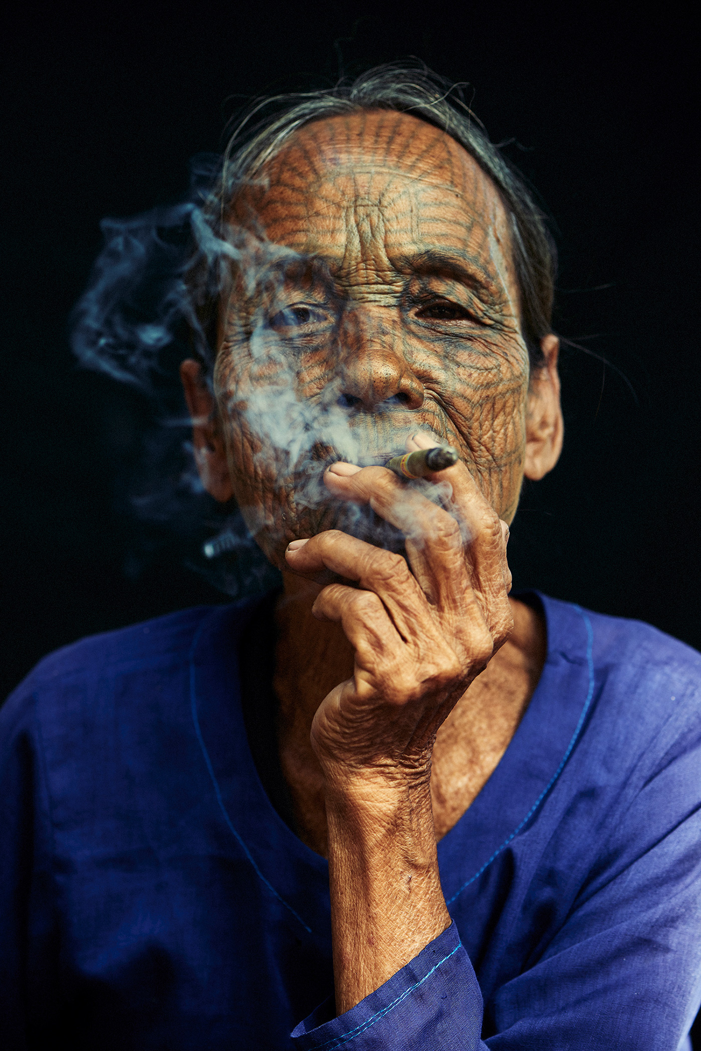 Birmanie : les dernières femmes de la tribu Chin au visage tatoué Quelques unes des dernieres femmes au visage tatoue de la tribu Chin de Birmanie par Adam Koziol 7 Quelques-unes-des-dernieres-femmes-au-visage-tatoue-de-la-tribu-Chin-de-Birmanie-par-Adam-Koziol-7