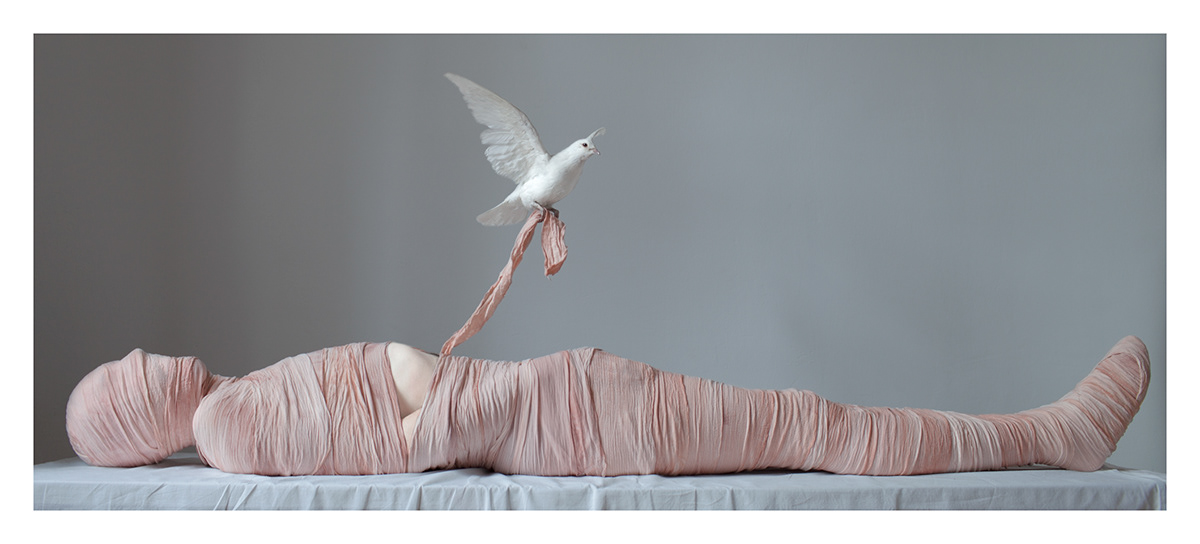 Laura Makabresku : entre sacré et profane, l’adolescence en fleur Sacrum Profanum le sacre et le profane par Laura Makabresku 5 Sacrum-Profanum-le-sacre-et-le-profane-par-Laura-Makabresku-5