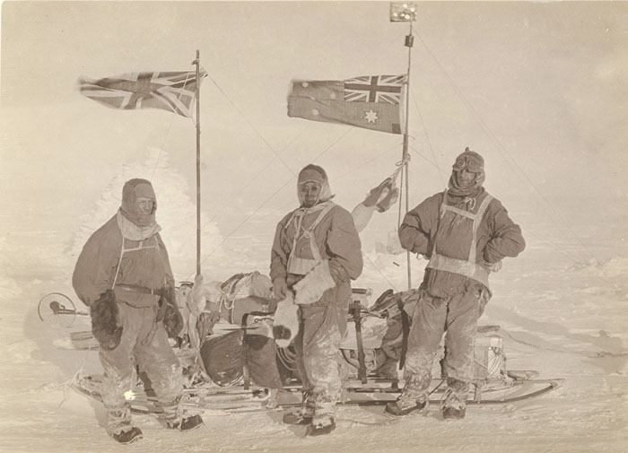 L’expédition antarctique australasienne de Douglas Mawson : une aventure glaciale en images d’archives Des cliches de la premiere expedition antarctique australienne il y a 100 ans 33 Des-cliches-de-la-premiere-expedition-antarctique-australienne-il-y-a-100-ans-33