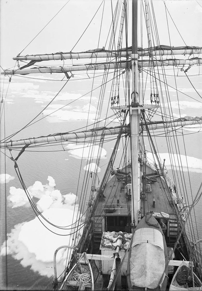 L’expédition antarctique australasienne de Douglas Mawson : une aventure glaciale en images d’archives Des cliches de la premiere expedition antarctique australienne il y a 100 ans 34 Des-cliches-de-la-premiere-expedition-antarctique-australienne-il-y-a-100-ans-34