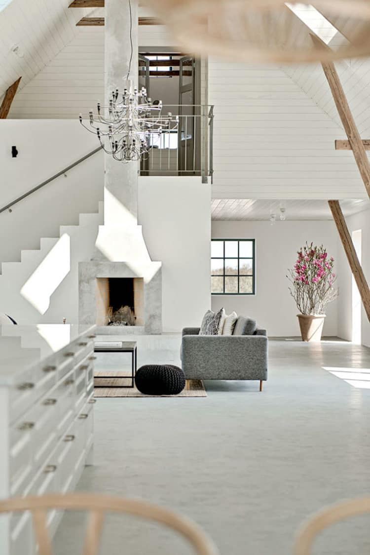 La magnifique transformation d’une grange suédoise en maison moderne La magnifique transformation d une grange suedoise en maison par Jonathan Andersson 5 La-magnifique-transformation-d-une-grange-suedoise-en-maison-par-Jonathan-Andersson-5