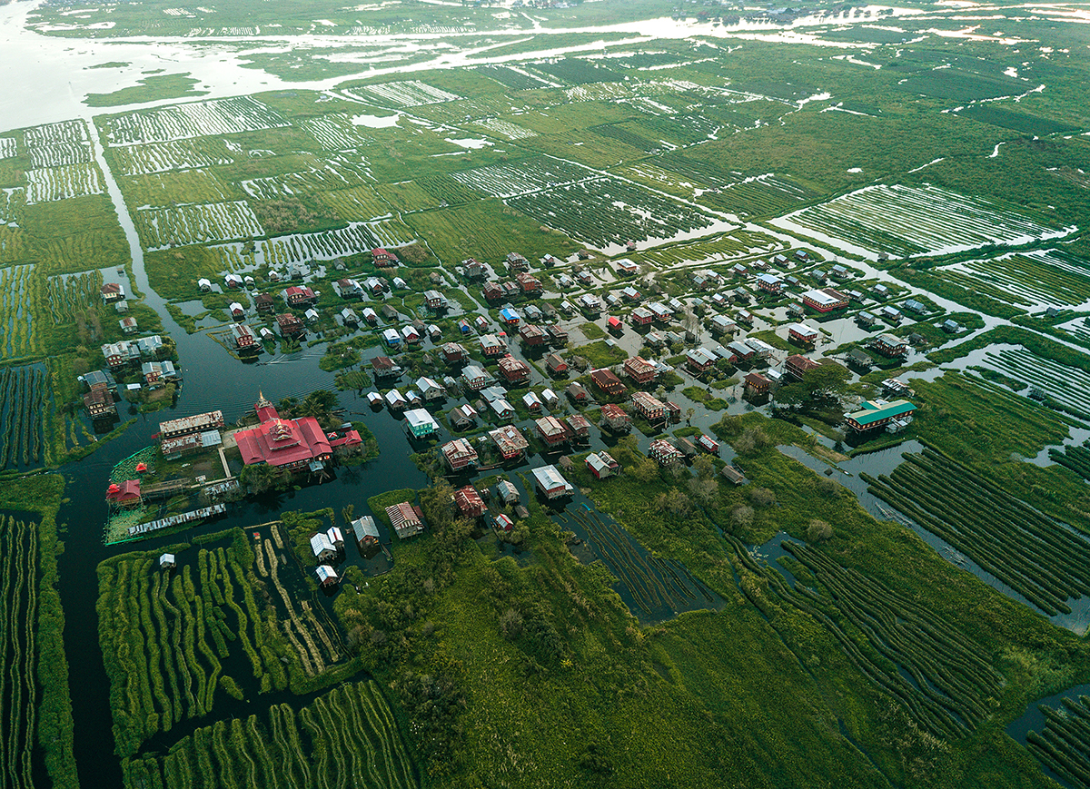 Le lac Inle de Birmanie et son trafic fluvial vus du ciel par Dimitar Karanikolov Le lac Inle de Birmanie et son trafic fluvial vus du ciel par Dimitar Karanikolov 1 Le-lac-Inle-de-Birmanie-et-son-trafic-fluvial-vus-du-ciel-par-Dimitar-Karanikolov-1