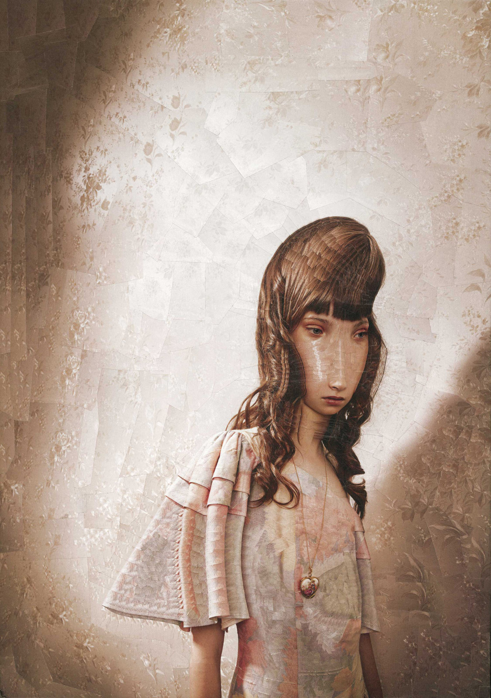 Les collages surréalistes de Lola Dupré : quand la photo passe au mixeur… en papier Les collages surrealistes de Lola Dupre 14 Les-collages-surrealistes-de-Lola-Dupre-14