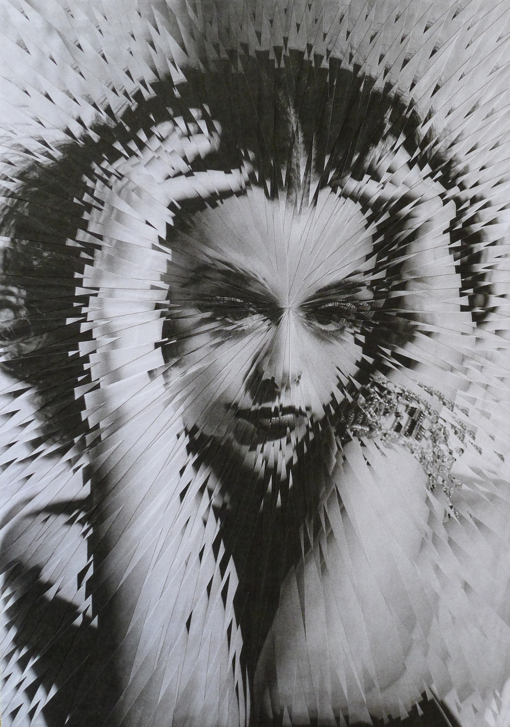 Les collages surréalistes de Lola Dupré : quand la photo passe au mixeur… en papier Les collages surrealistes de Lola Dupre 16 Les-collages-surrealistes-de-Lola-Dupre-16