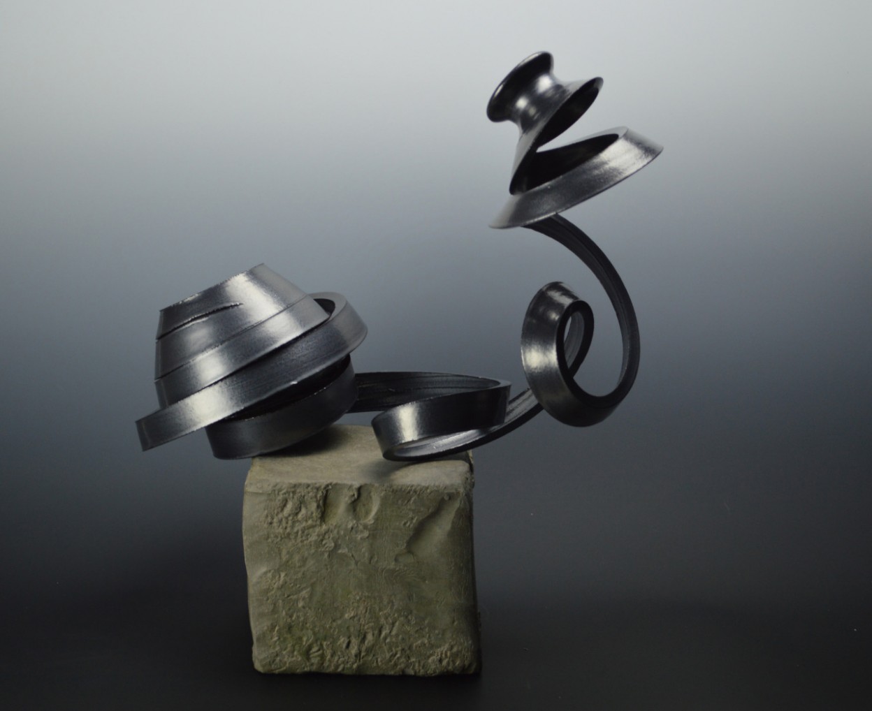 Les curieux vases en spirale de Michael Boroniec Les curieux vases en spirale de Michael Boroniec 3 Les-curieux-vases-en-spirale-de-Michael-Boroniec-3