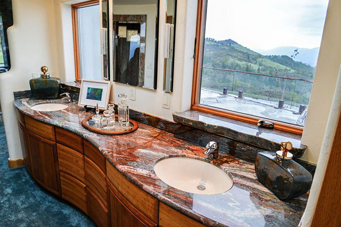 Le Shining Hand Ranch, une fantastique maison à 7,6 millions de dollars Le Shining Hand Ranch une fantastique maison a 7 6 millions de dollars heroic fantasy 16 Le-Shining-Hand-Ranch-une-fantastique-maison-a-7-6-millions-de-dollars-heroic-fantasy-16