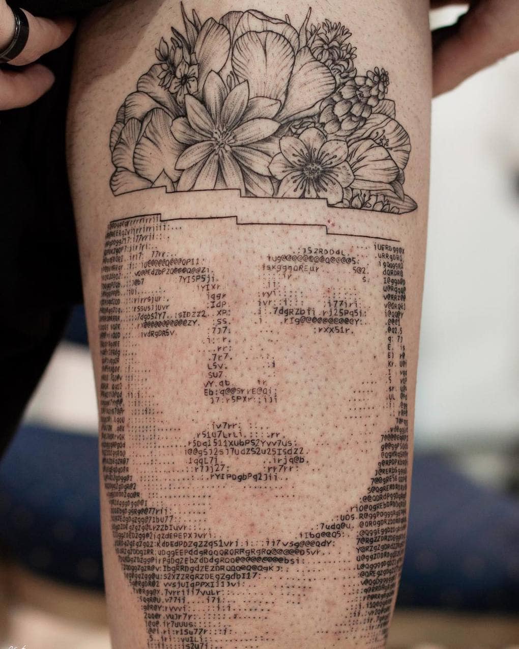 Les incroyables tatouages ASCII de Andreas Vrontis Les incroyables tatouages ASCII de Andreas Vrontis 1 Les-incroyables-tatouages-ASCII-de-Andreas-Vrontis-1