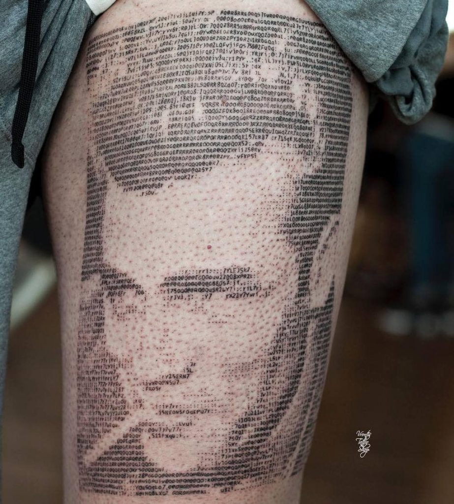 Les incroyables tatouages ASCII de Andreas Vrontis Les incroyables tatouages ASCII de Andreas Vrontis 16 Les-incroyables-tatouages-ASCII-de-Andreas-Vrontis-16