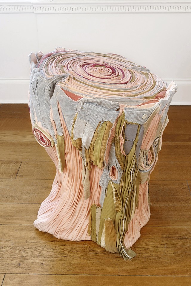 Les souches en textile de Tamara Kostianovsky Les souches en textile de Tamara Kostianovsky 1 Les-souches-en-textile-de-Tamara-Kostianovsky-1