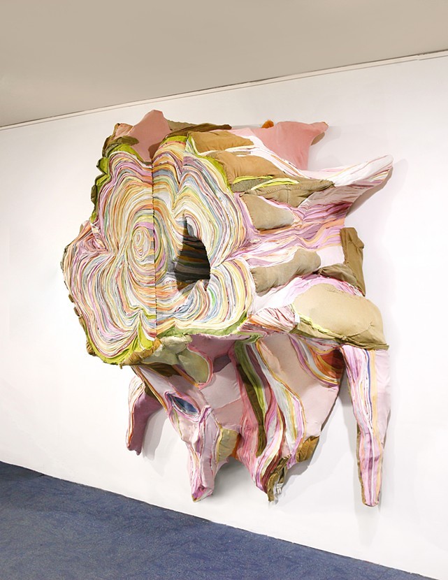 Les souches en textile de Tamara Kostianovsky Les souches en textile de Tamara Kostianovsky 10 Les-souches-en-textile-de-Tamara-Kostianovsky-10