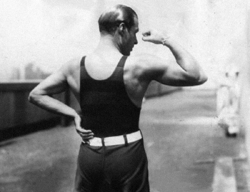 Rudolph Valentino, sex symbol des années 1920 Rudolph Valentino sex symbol des annees 1920 10 Rudolph-Valentino-sex-symbol-des-annees-1920-10