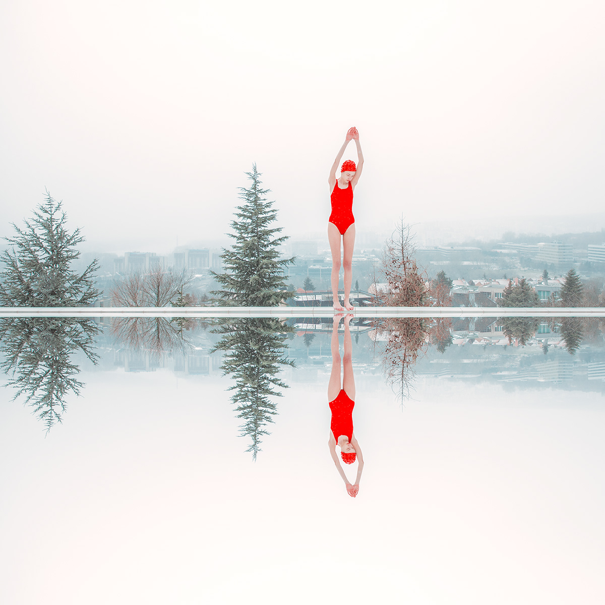 Horizon - de nouvelles nageuses par Maria Svarbova Horizon de nouvelles nageuses par Maria Svarbova 8 Horizon-de-nouvelles-nageuses-par-Maria-Svarbova-8